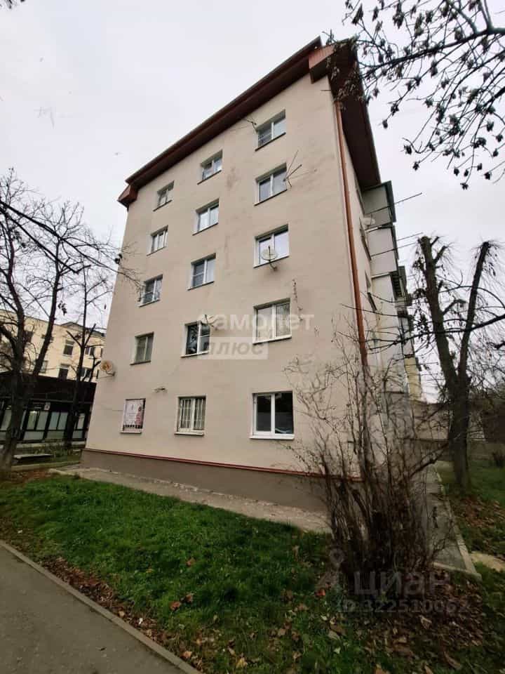Россия, Кабардино-Балкарская Республика, Нальчик, улица Ашурова, 20, фото 9
