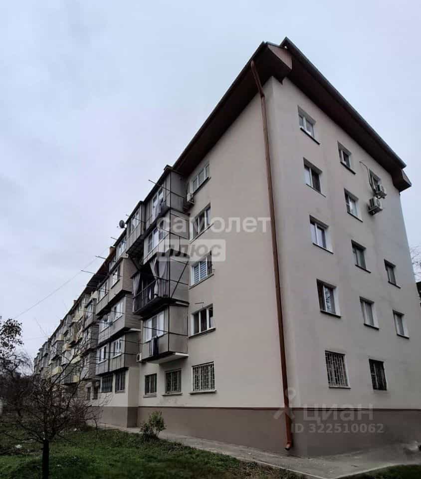 Россия, Кабардино-Балкарская Республика, Нальчик, улица Ашурова, 20, фото 10