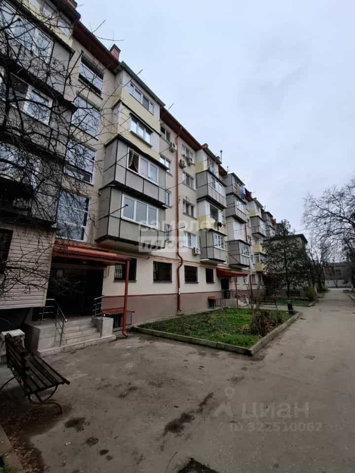 Россия, Кабардино-Балкарская Республика, Нальчик, улица Ашурова, 20, фото 11