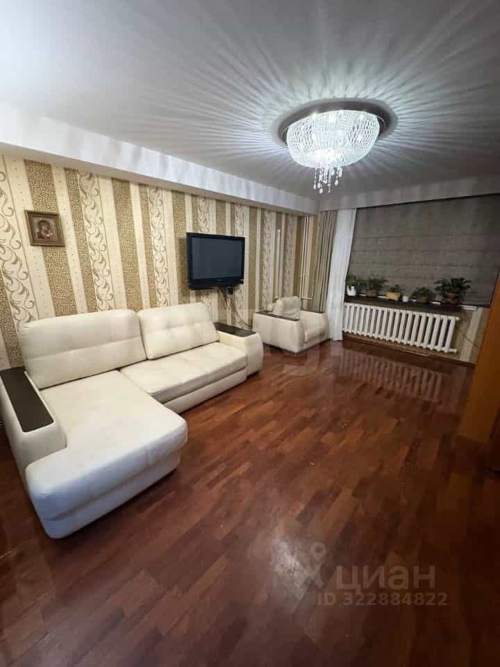 Россия, Ямало-Ненецкий автономный округ, Салехард, улица Броднева, 28, фото 3