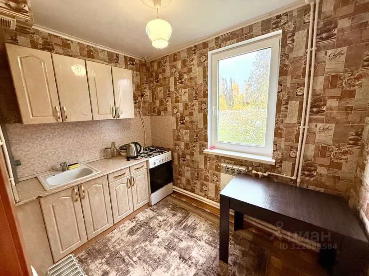 Россия, Новгородская область, Валдай, улица Энергетиков, 6, фото 2