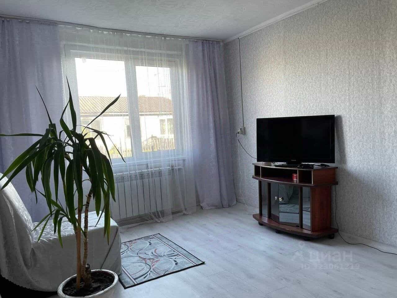 Россия, Республика Хакасия, Абакан, улица Баландиной, 33, фото 4