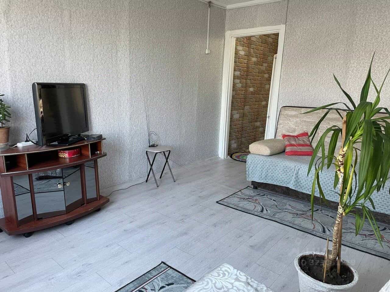 Россия, Республика Хакасия, Абакан, улица Баландиной, 33, фото 5