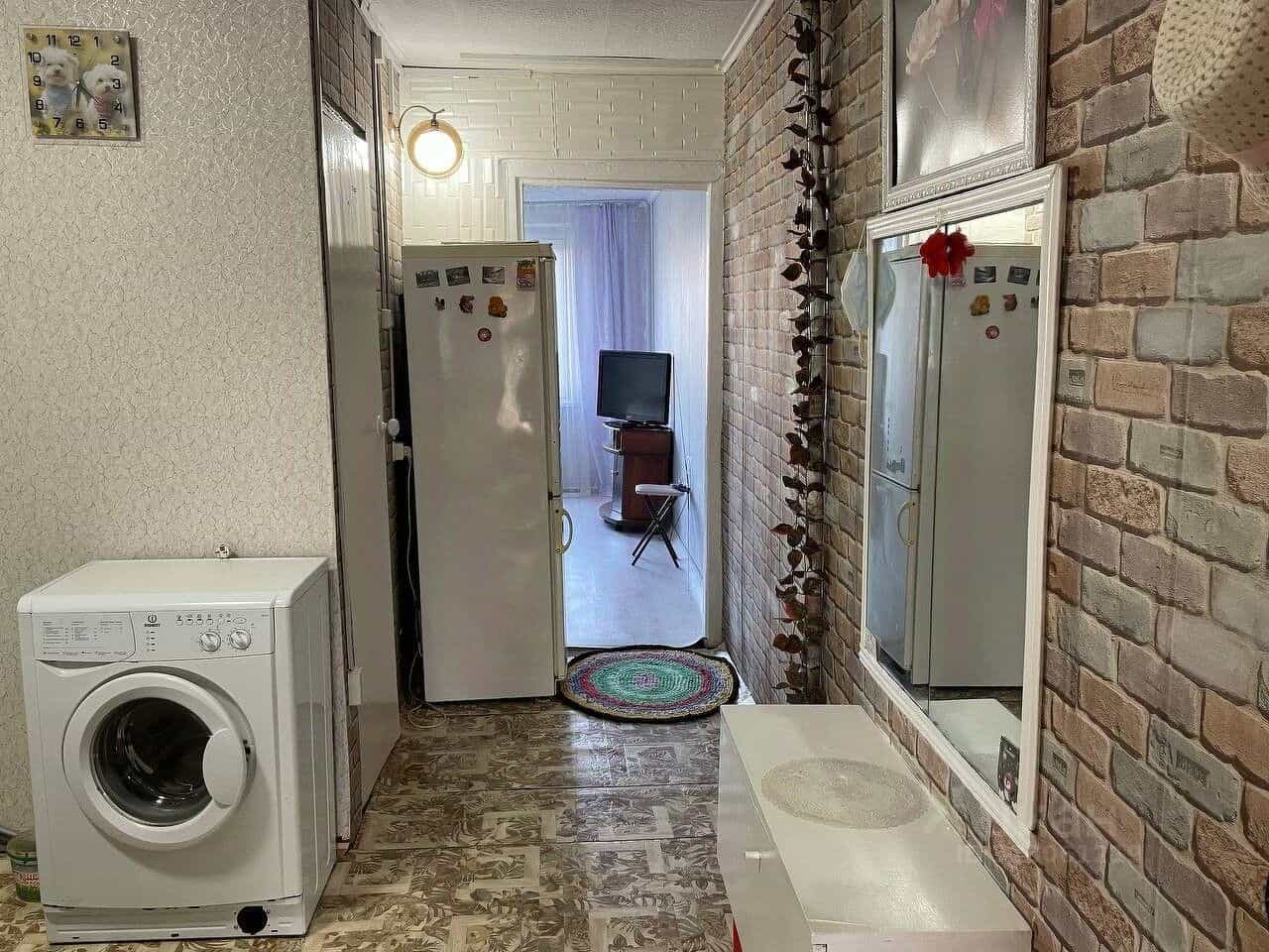Россия, Республика Хакасия, Абакан, улица Баландиной, 33, фото 8