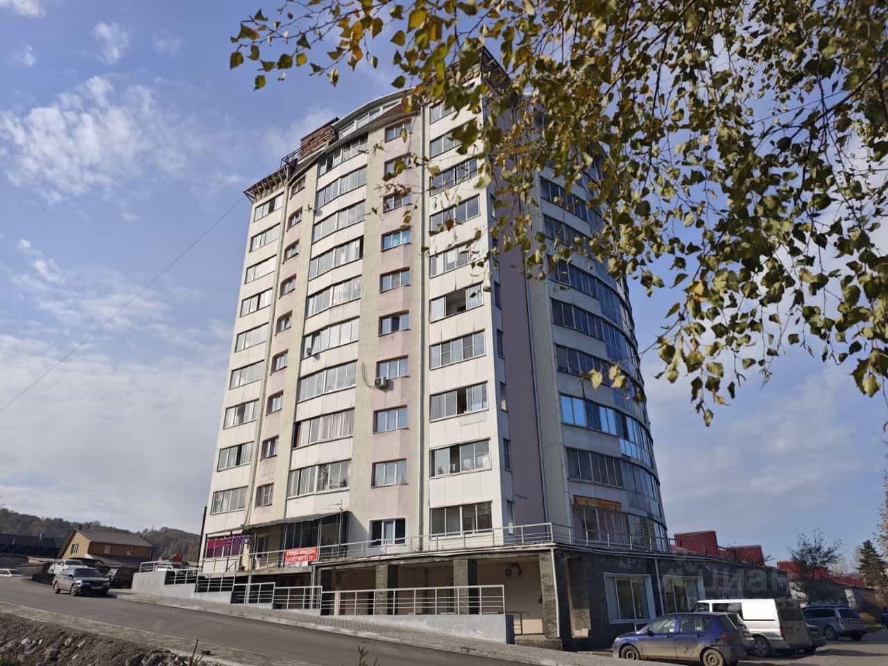 Россия, Республика Алтай, Горно-Алтайск, Коммунистический проспект, 125