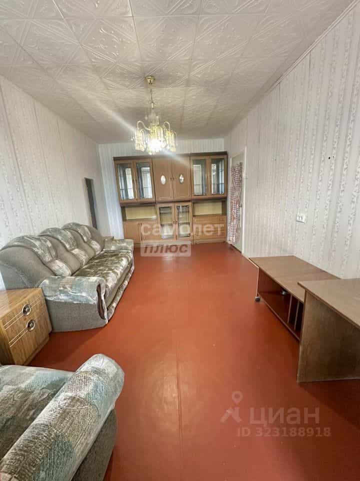 Россия, Ямало-Ненецкий автономный округ, Ноябрьск, Советская улица, 44