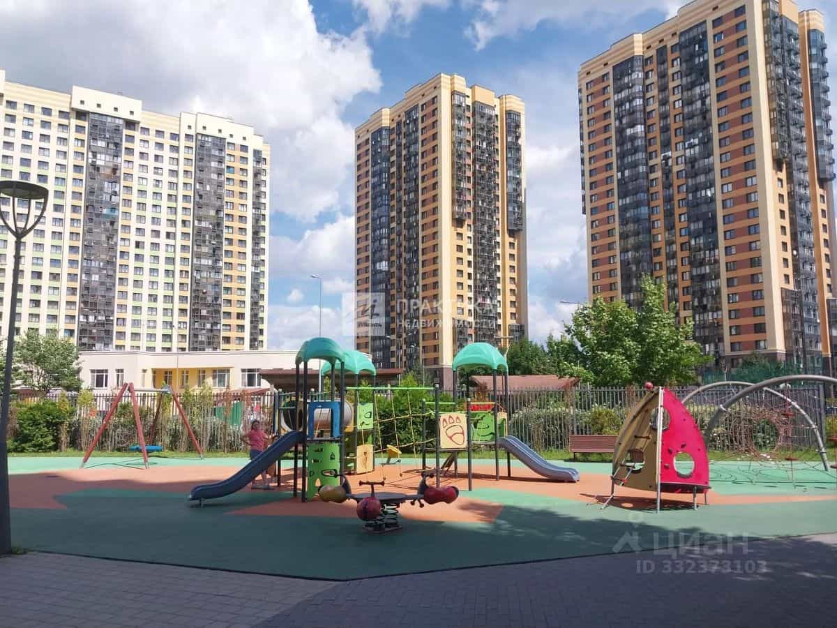 Россия, Москва, Новомосковский административный округ, район Внуково, улица Анны Ахматовой, 10, фото 4