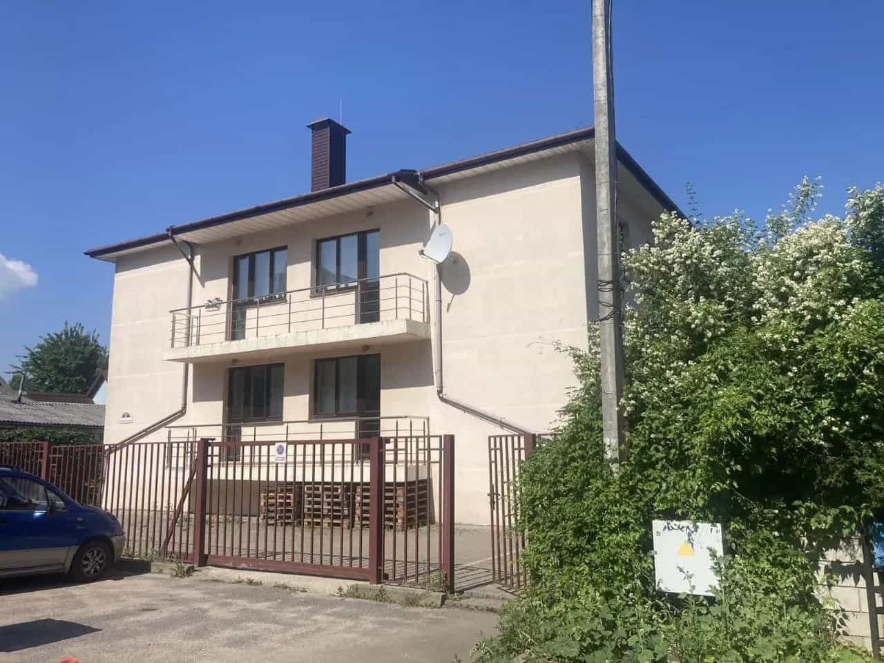 Беларусь, Минск, Литературная улица, 27