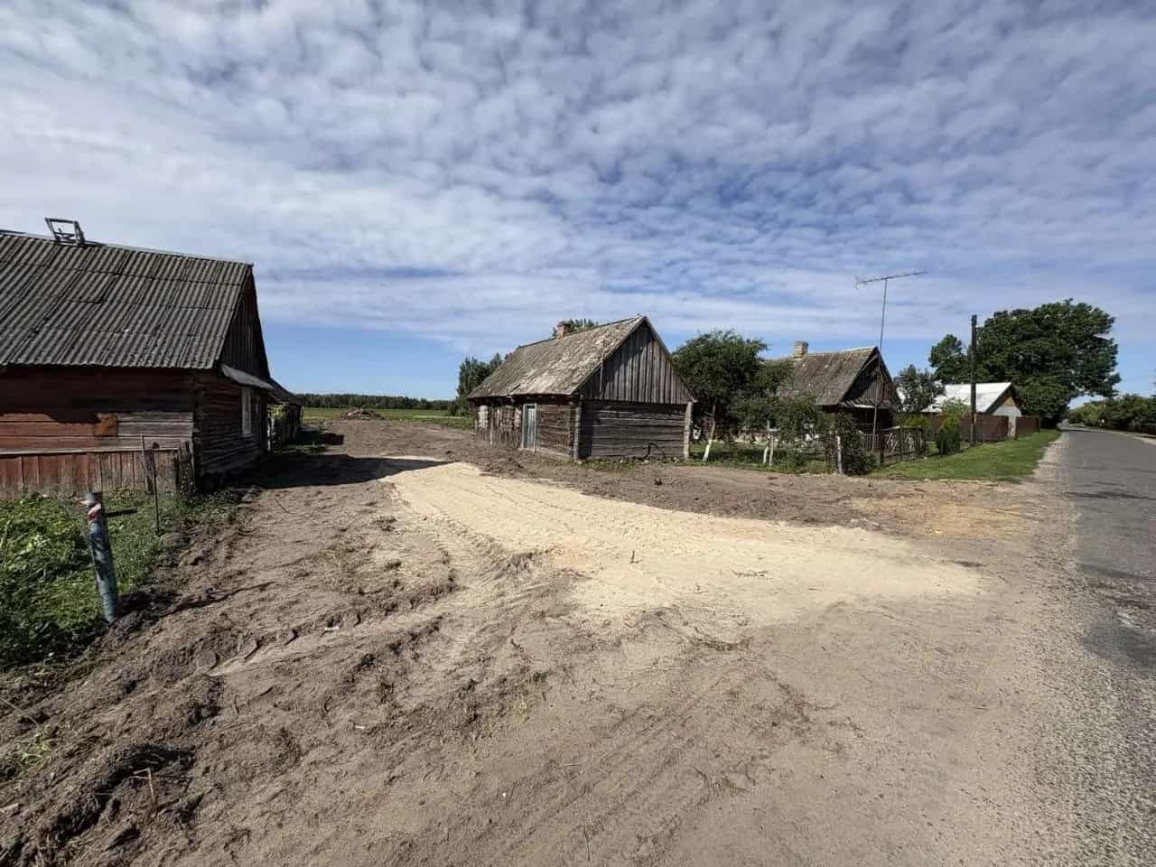 Беларусь, Брестская область, Кобринский район, Залесский сельсовет, деревня Закросница, улица Калинина, 44