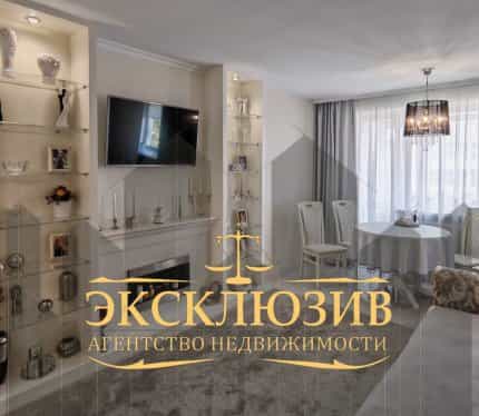Беларусь, Гомель, площадь Восстания, 3