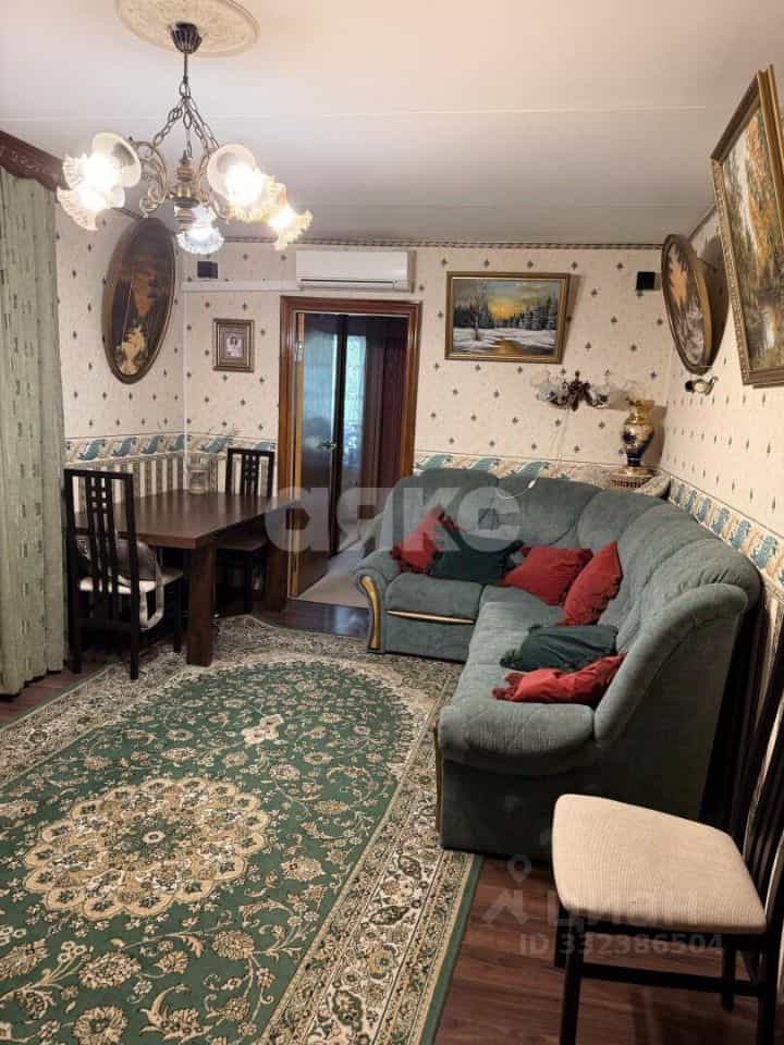 Россия, Москва, улица Красных Зорь, 55