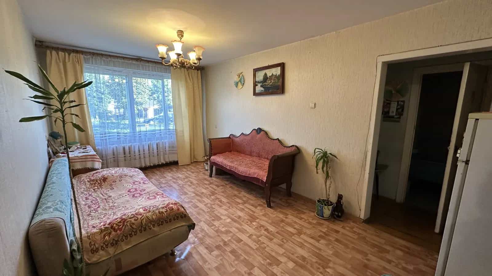 Беларусь, Минская область, Слуцк, улица Ленина, 211, фото 2