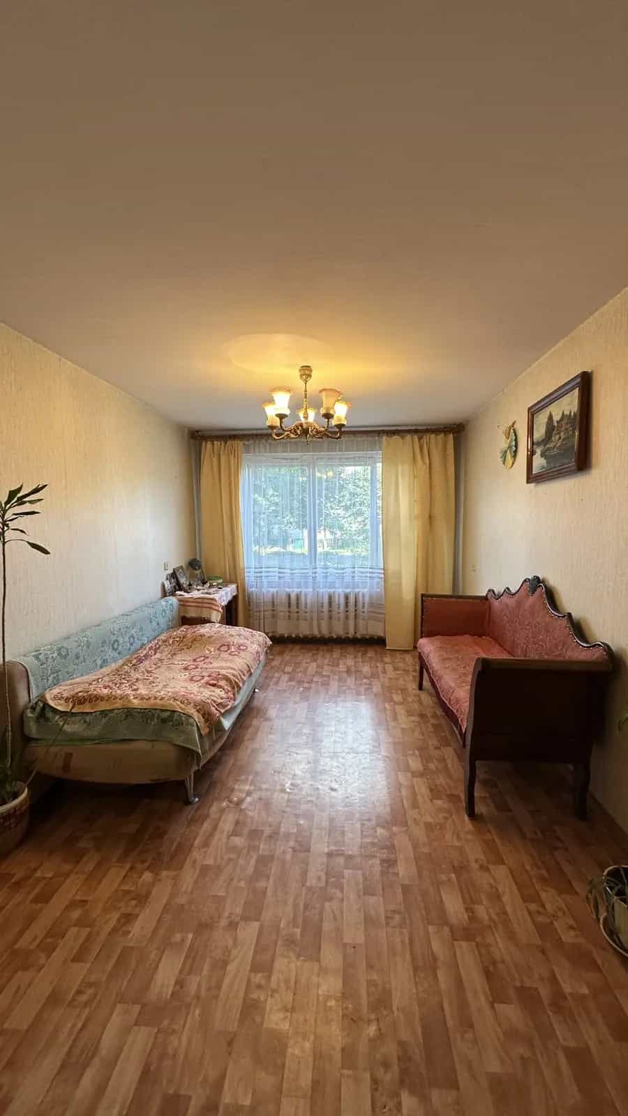 Беларусь, Минская область, Слуцк, улица Ленина, 211, фото 3