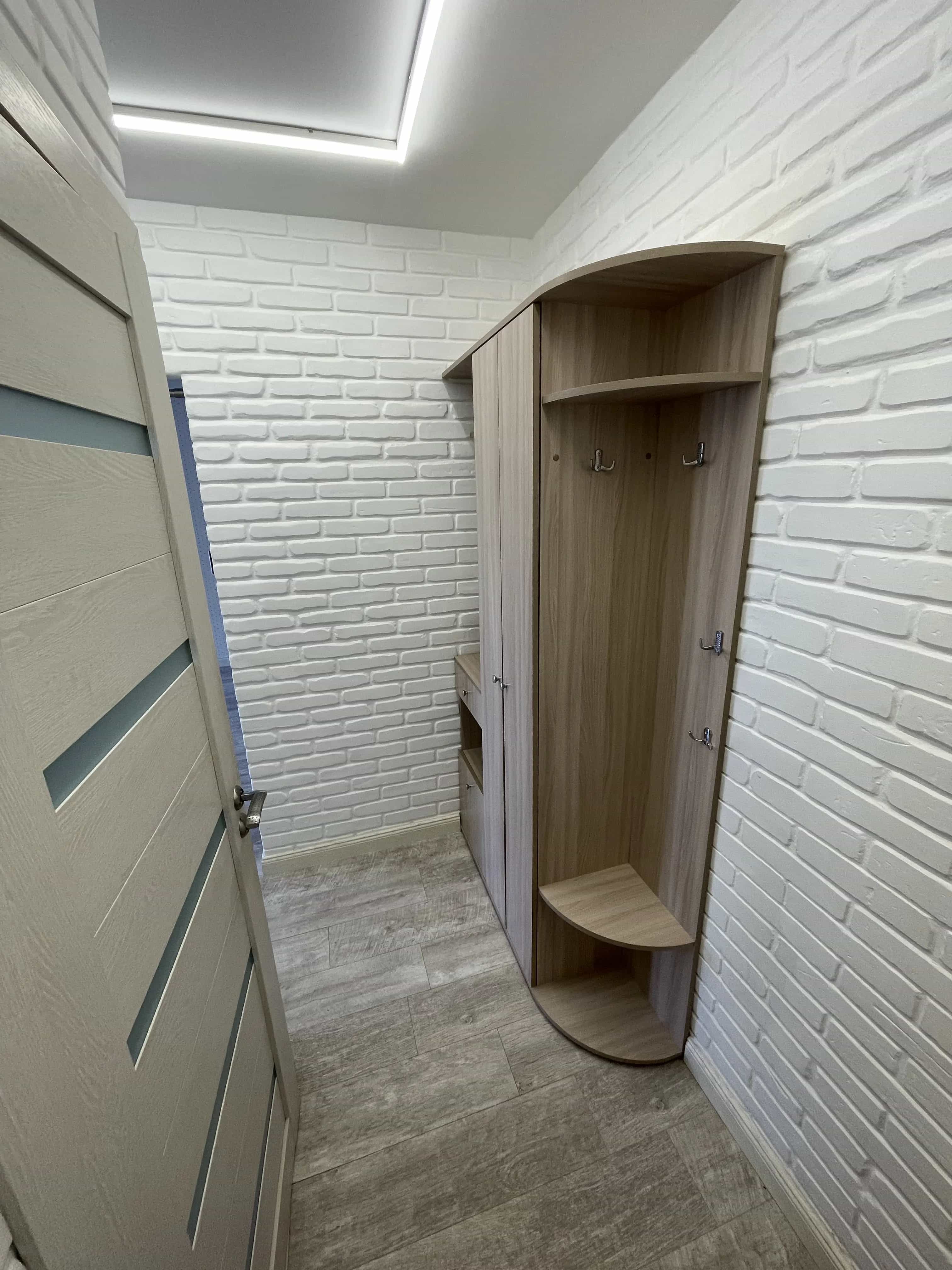 Беларусь, Витебская область, Новополоцк, Молодёжная улица, 83, фото 10