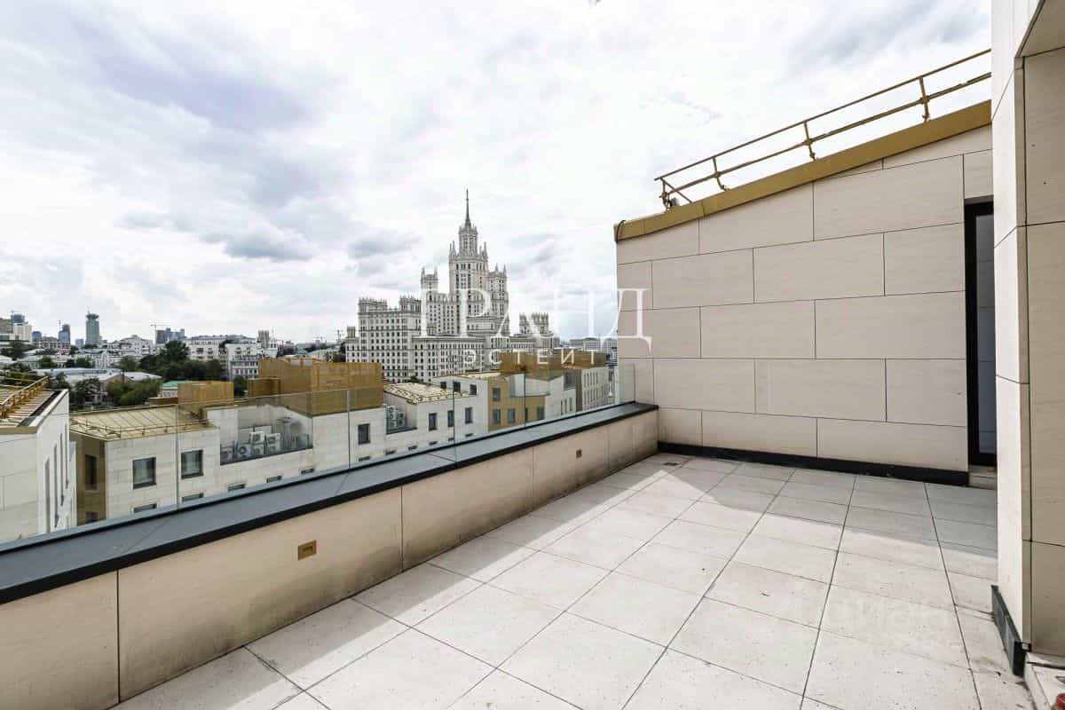 Россия, Москва, Серебрянический переулок, 8
