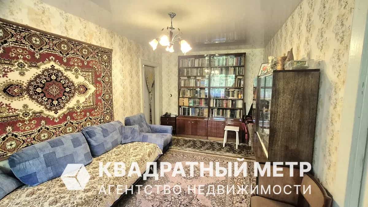 Беларусь, Минская область, Пуховичский район, Новосёлковский сельсовет, посёлок Марьино, улица Рудовича, 4
