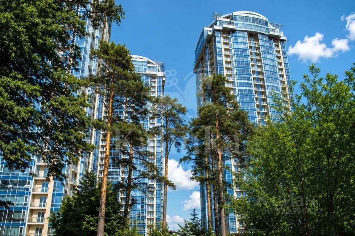Россия, Москва, Нежинская улица, 1к2