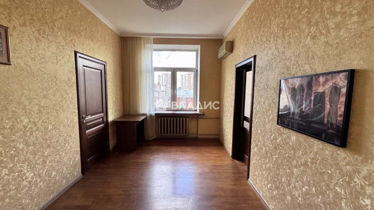 Россия, Москва, Мосфильмовская улица, 6
