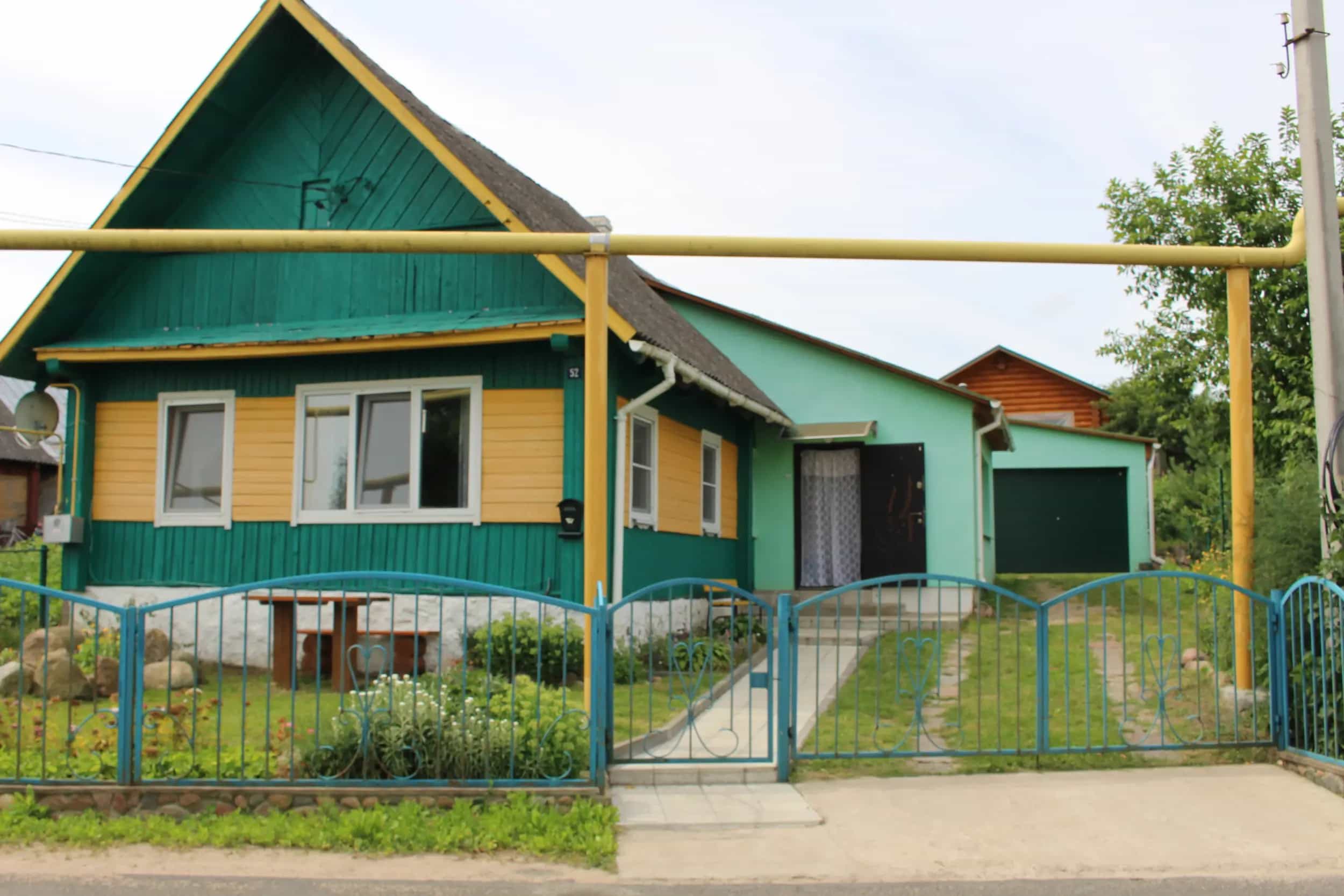 Беларусь, Минская область, Мядельский район, Свирский сельсовет, городской посёлок Свирь, Набережная улица, 52, фото 2