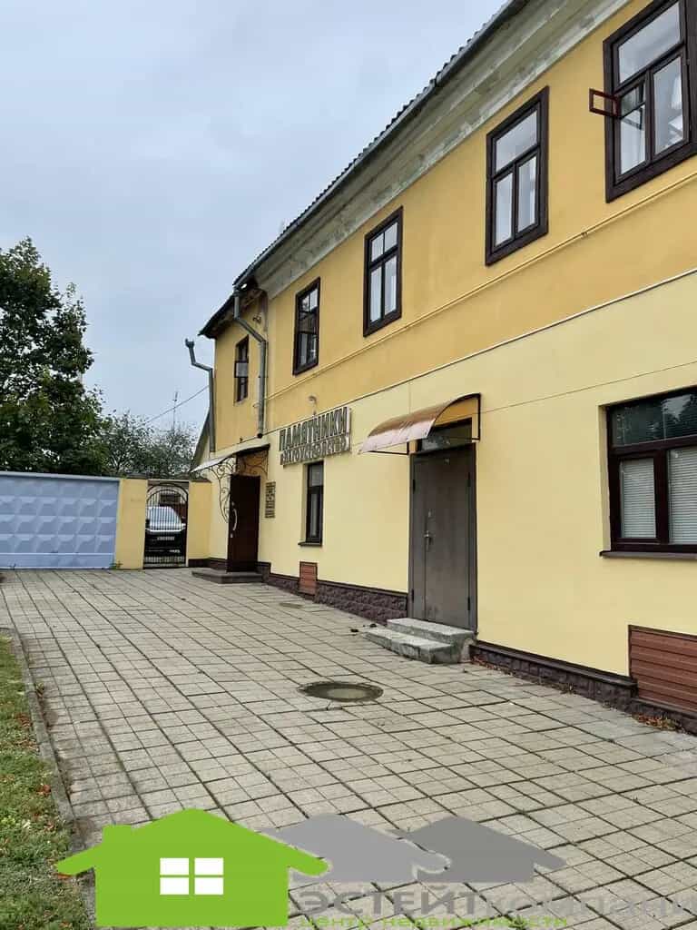 Беларусь, Гродненская область, Новогрудок, площадь Ленина, 2
