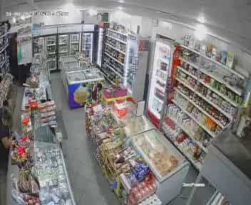 Беларусь, Минский район, городской посёлок Мачулищи, Гвардейская улица, 13