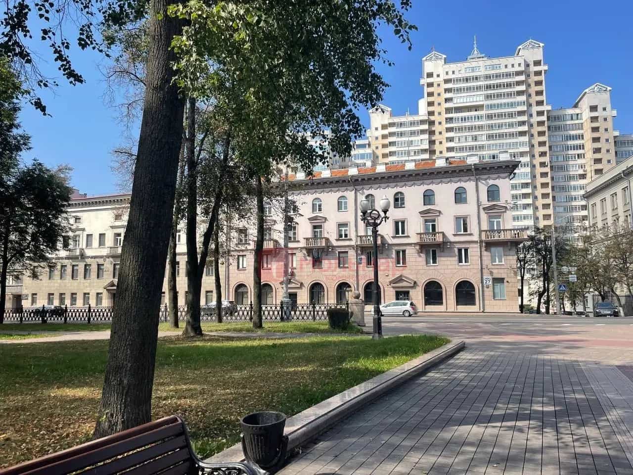 Беларусь, Минск, улица Максима Богдановича, 25
