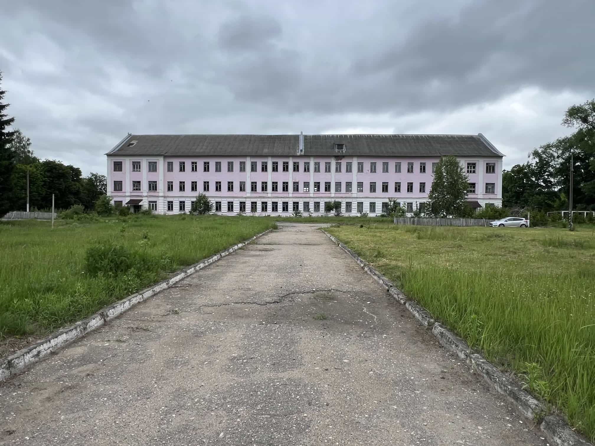 Беларусь, Могилёвская область, Осиповичский район, агрогородок Лапичи, Армейская улица, 1А