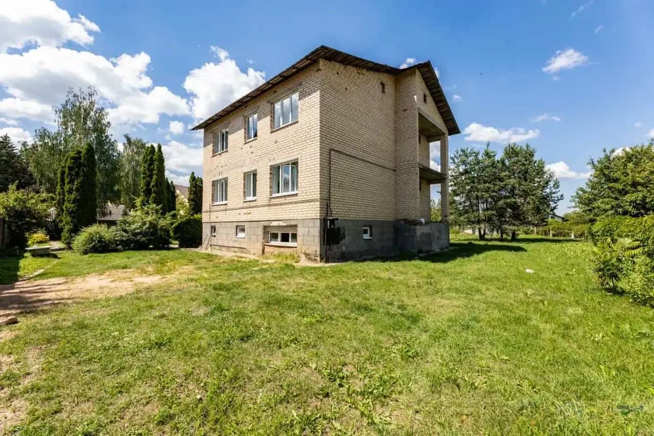 Беларусь, Минский район, агрогородок Колодищи, улица Строителей, 4
