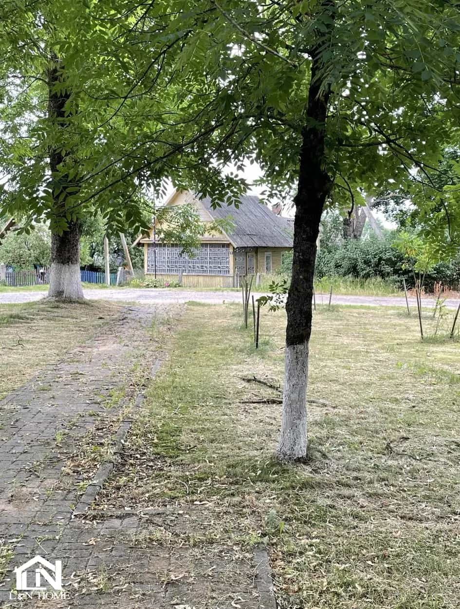 Беларусь, Минская область, Мядельский район, Свирский сельсовет, городской посёлок Свирь, площадь 17 Сентября, 10, фото 10