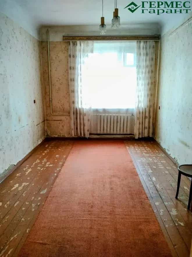 Беларусь, Гродненская область, Лидский район, Дубровенский сельсовет, посёлок Первомайский, Октябрьская улица, 9, фото 5