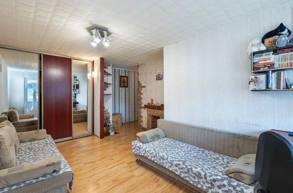 Беларусь, Минск, Уручская улица, 1