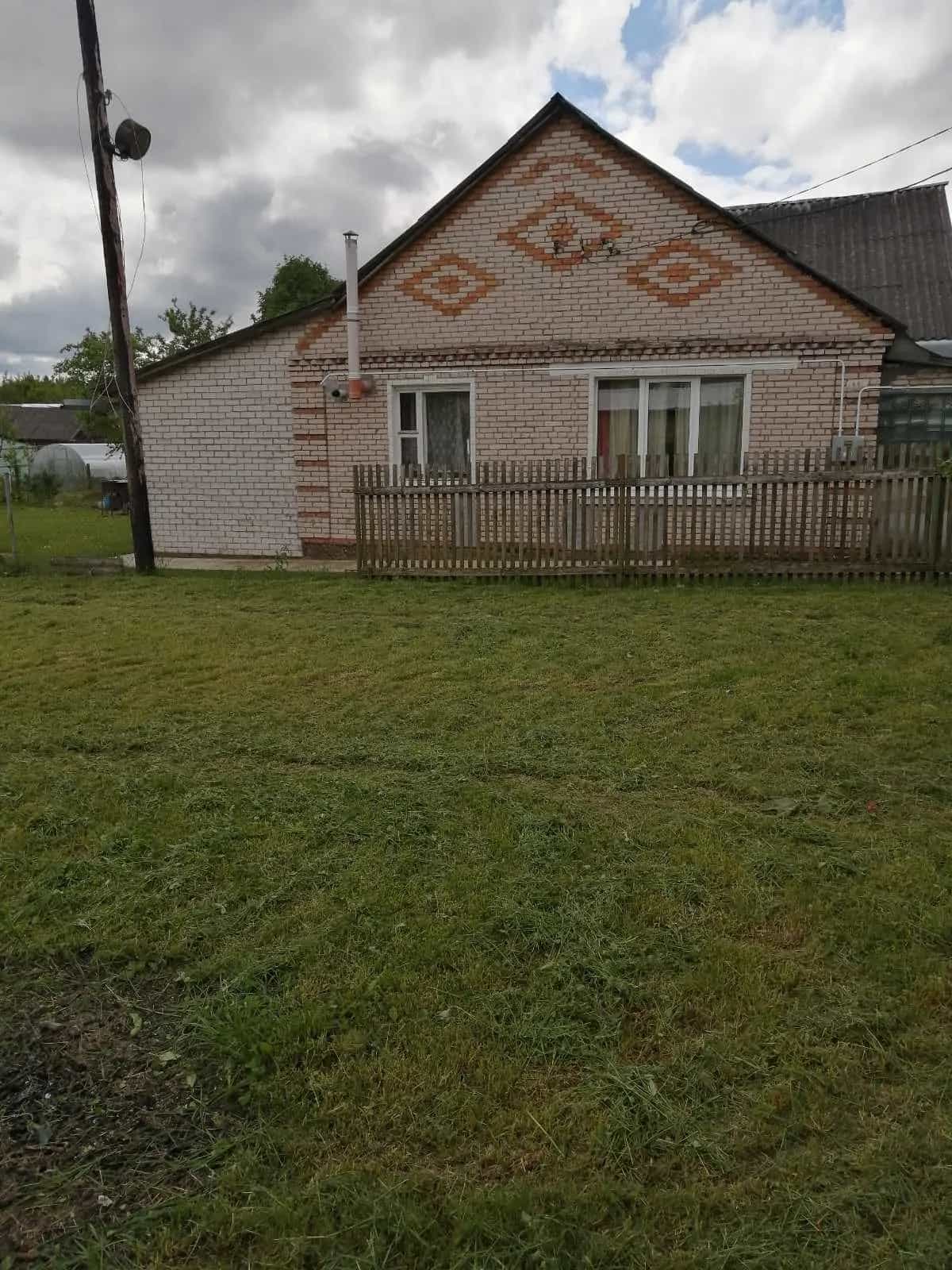 Беларусь, Минская область, Логойский район, Плещеницкий сельсовет, городской посёлок Плещеницы, улица Калинина, 33