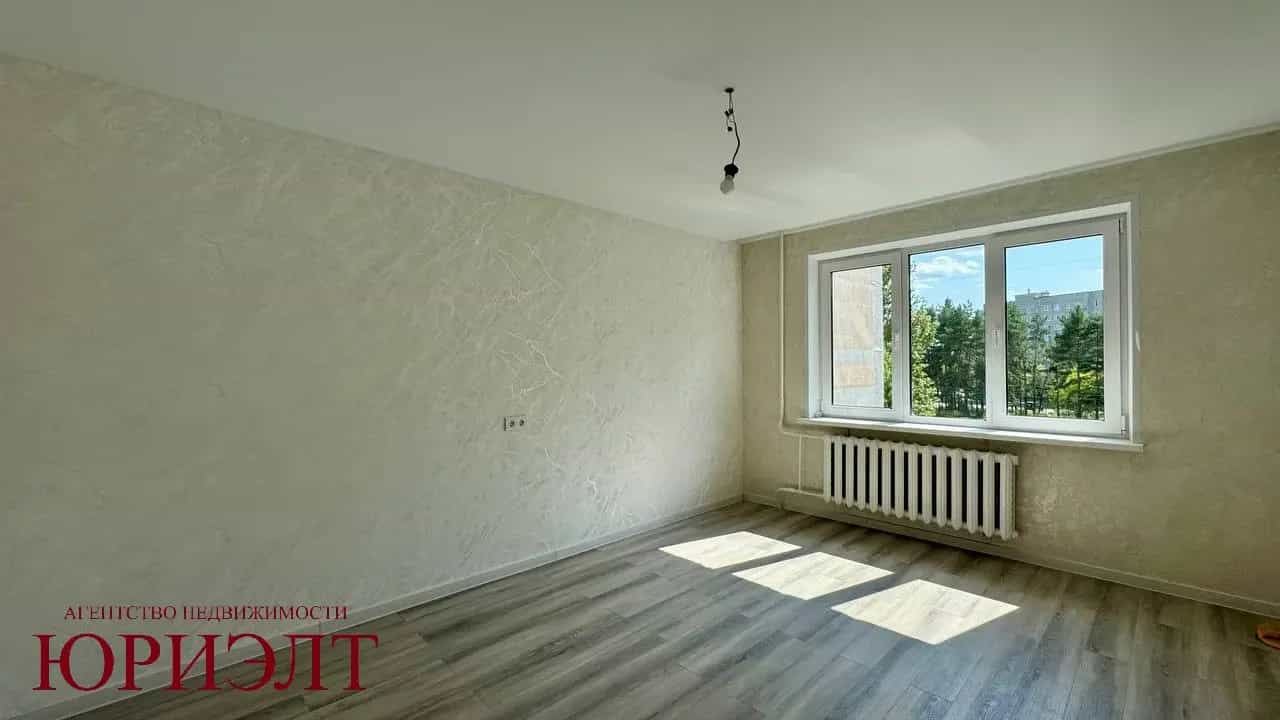 Беларусь, Минская область, Борисов, бульвар Гречко, 21, фото 2