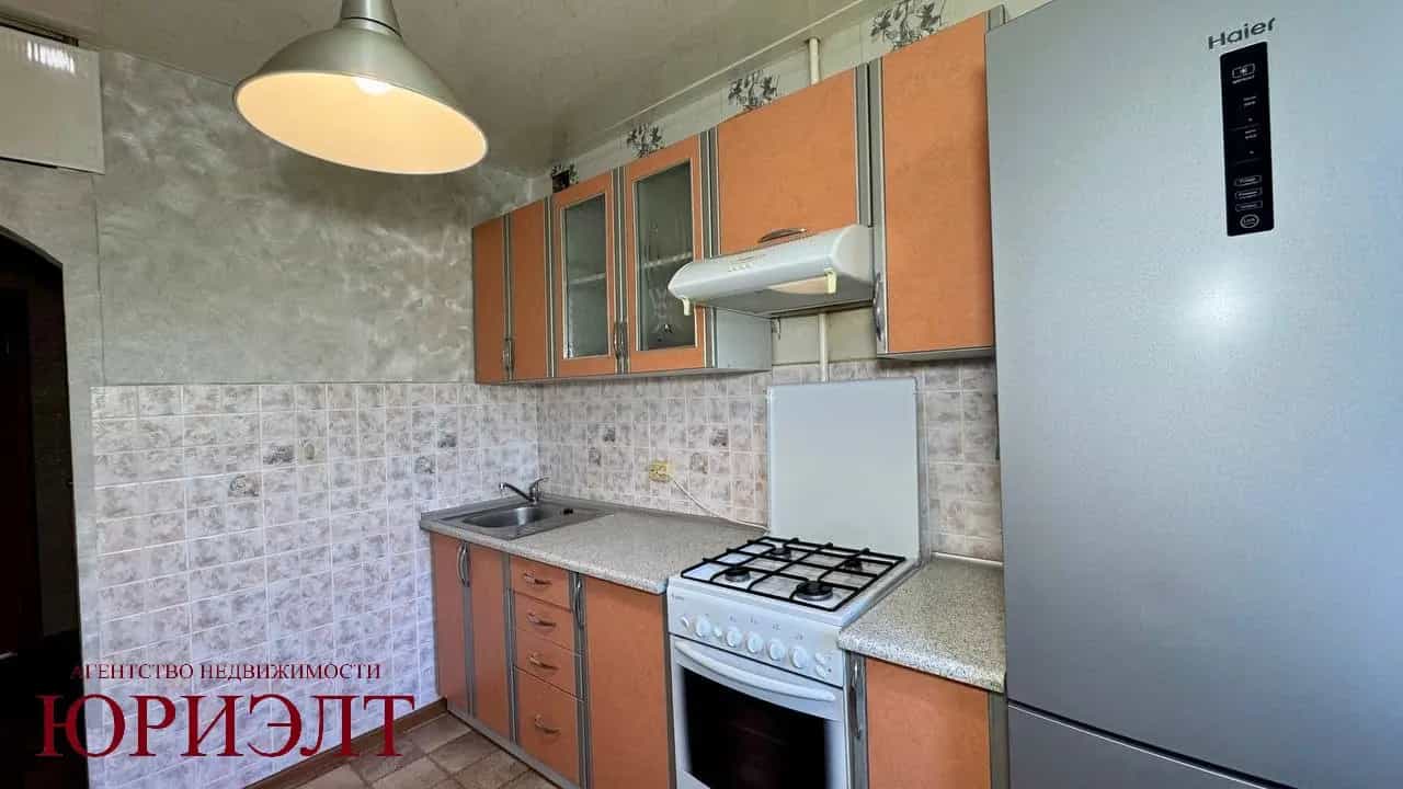 Беларусь, Минская область, Борисов, улица Нормандия-Неман, 5, фото 2