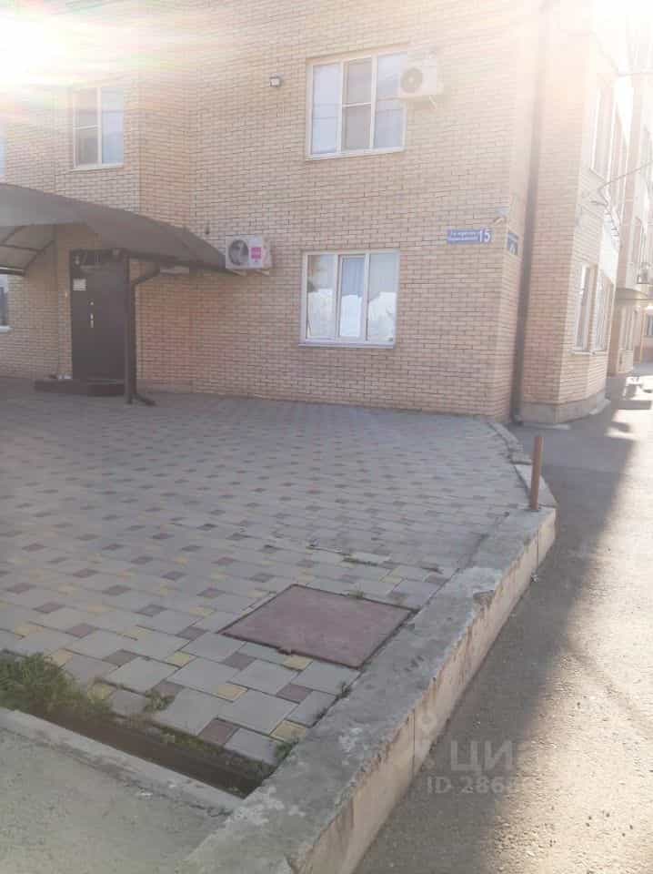 Россия, Республика Адыгея (Адыгея), Тахтамукайский район, посёлок городского типа Яблоновский, 2-й Первомайский переулок, 15, фото 2