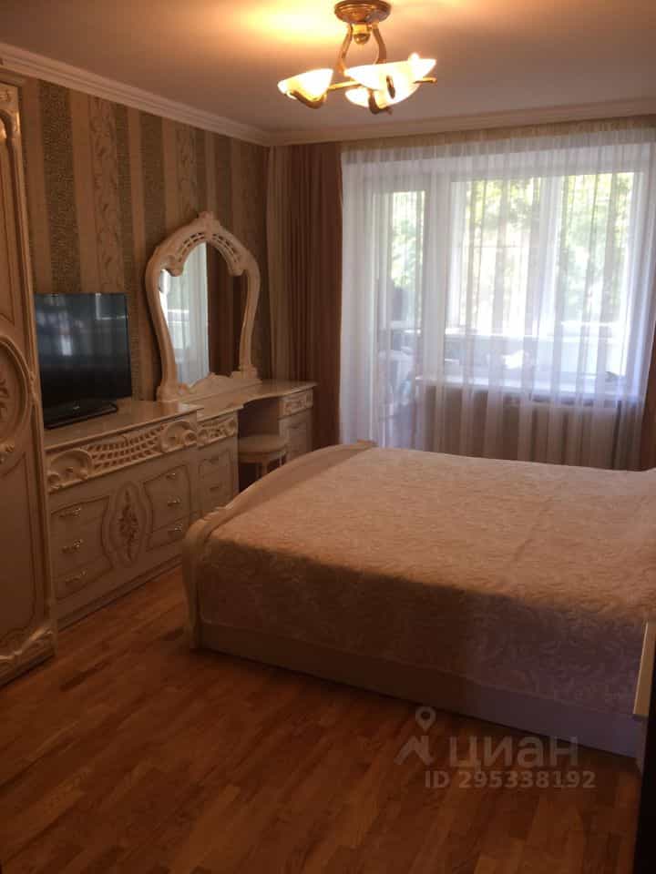 Россия, Республика Адыгея (Адыгея), Майкоп, улица Ленина, 16, фото 9