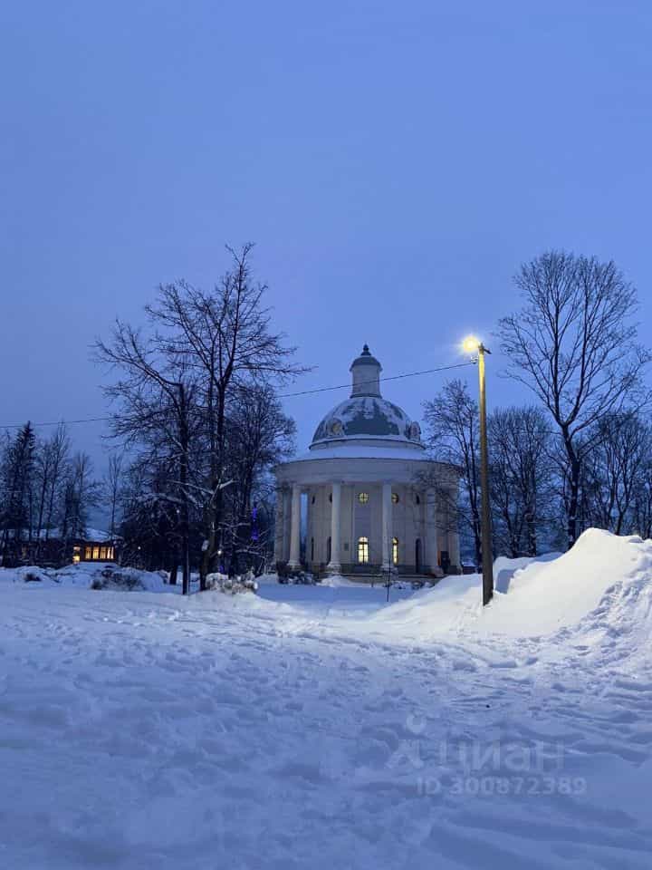 Россия, Новгородская область, Валдай, улица Труда, 3А, фото 2