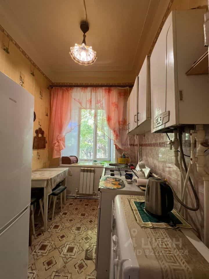 Россия, Псковская область, Порхов, проспект Ленина, 35, фото 15