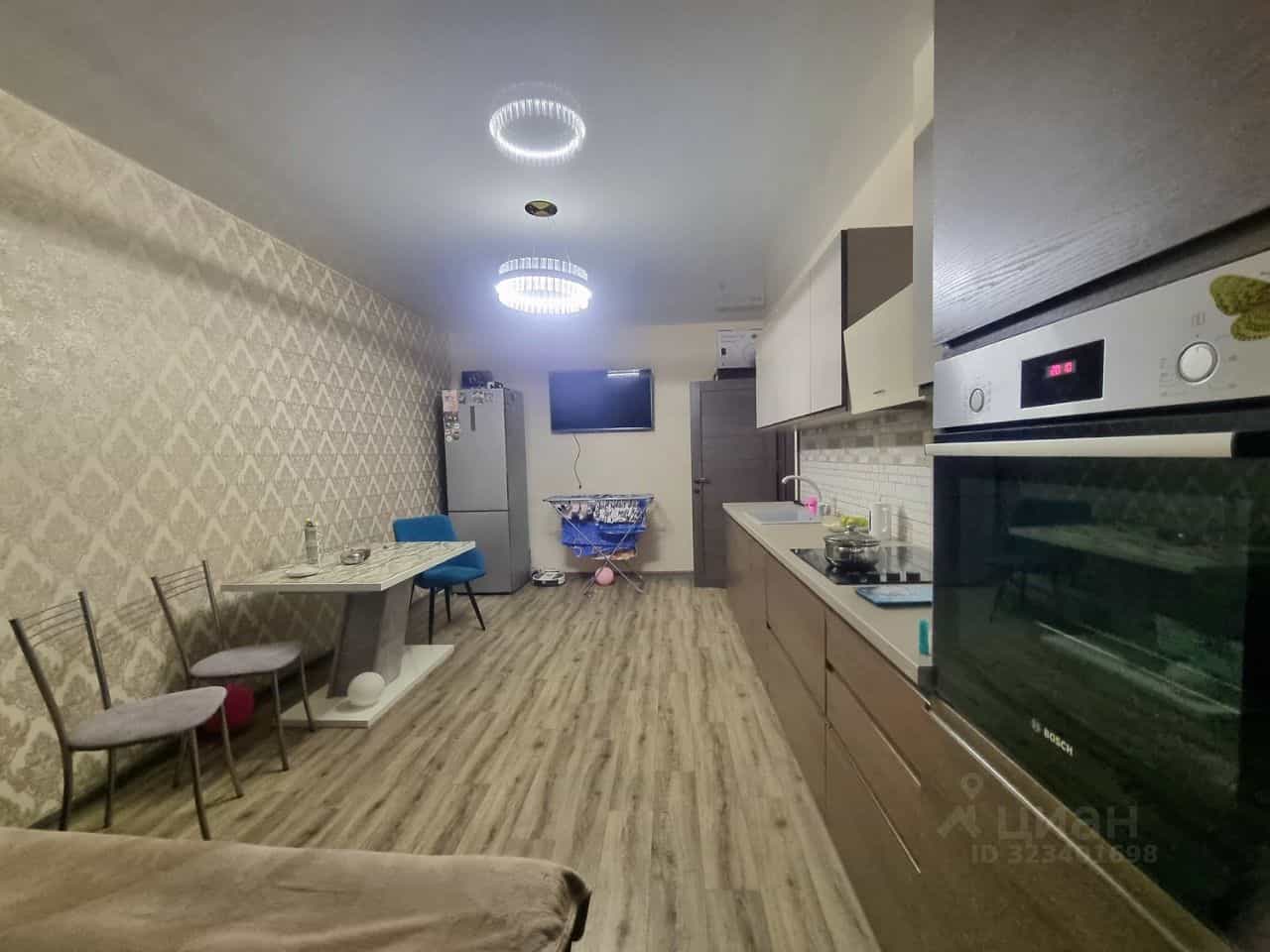Россия, Республика Хакасия, Абакан, улица Авиаторов, 8, фото 18