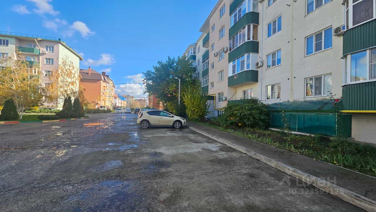 Россия, Республика Адыгея (Адыгея), Тахтамукайский район, посёлок городского типа Яблоновский, улица Кобцевой, 1к9, фото 8