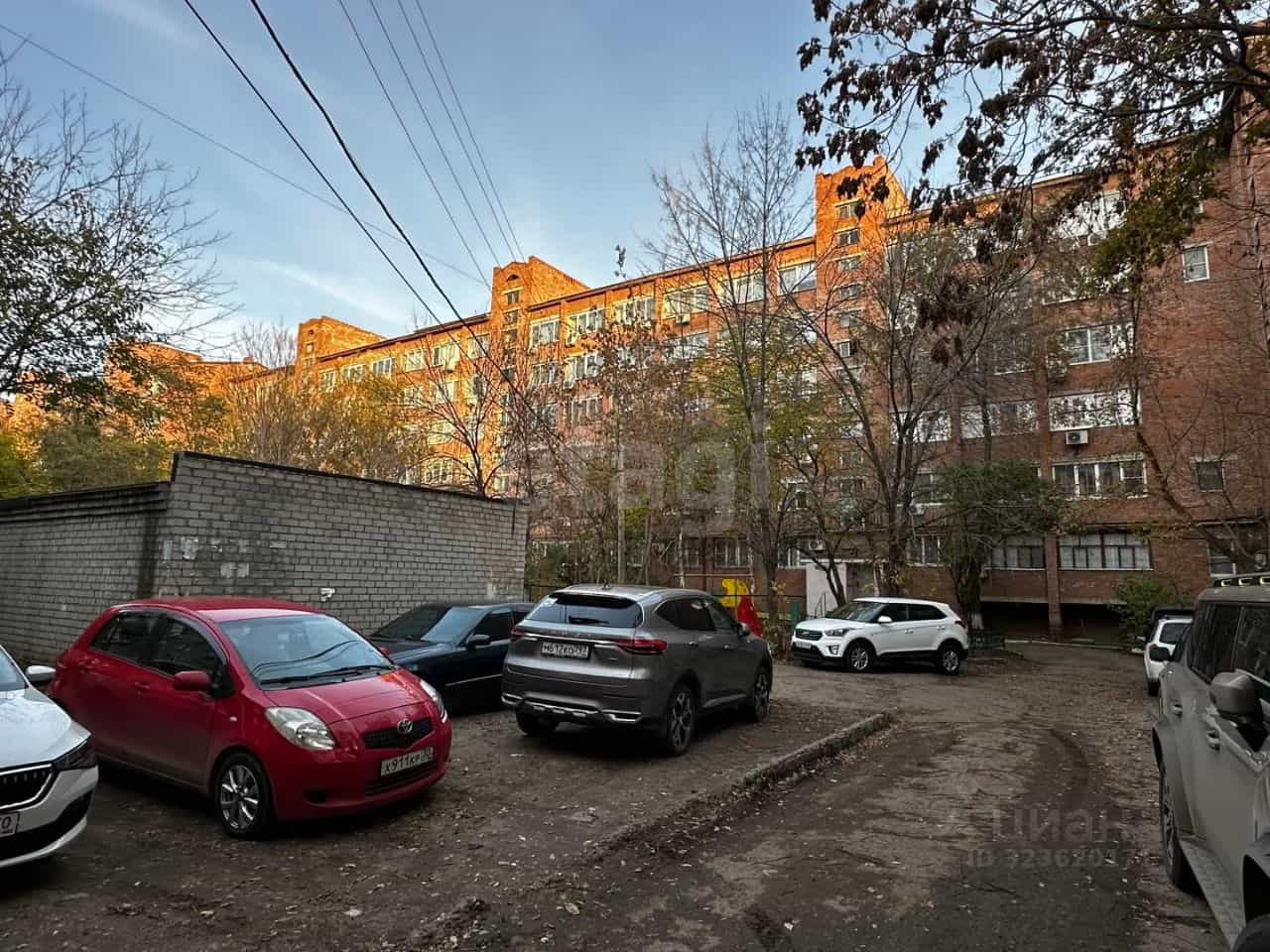 Россия, Астрахань, улица Ботвина, 29, фото 4