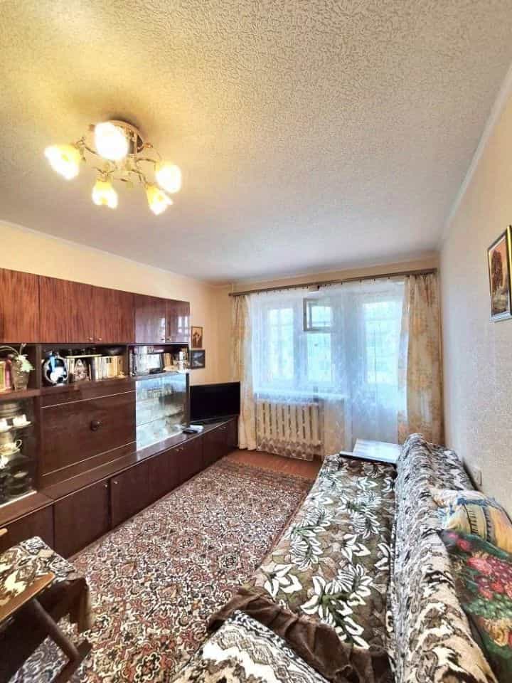 Россия, Псковская область, Великие Луки, Октябрьский проспект, 10к1, фото 4