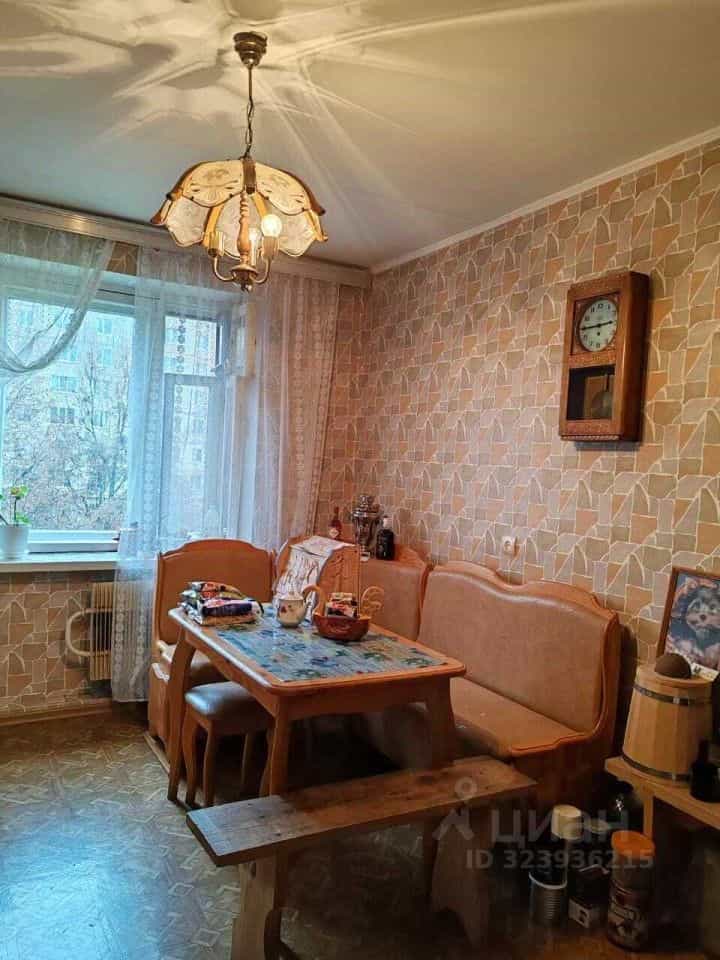 Россия, Орловская область, Мценск, улица Машиностроителей, 8/2, фото 2