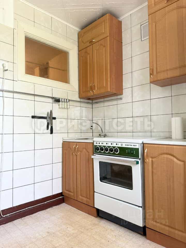 Россия, Мурманская область, Мончегорск, улица Комарова, 27, фото 3