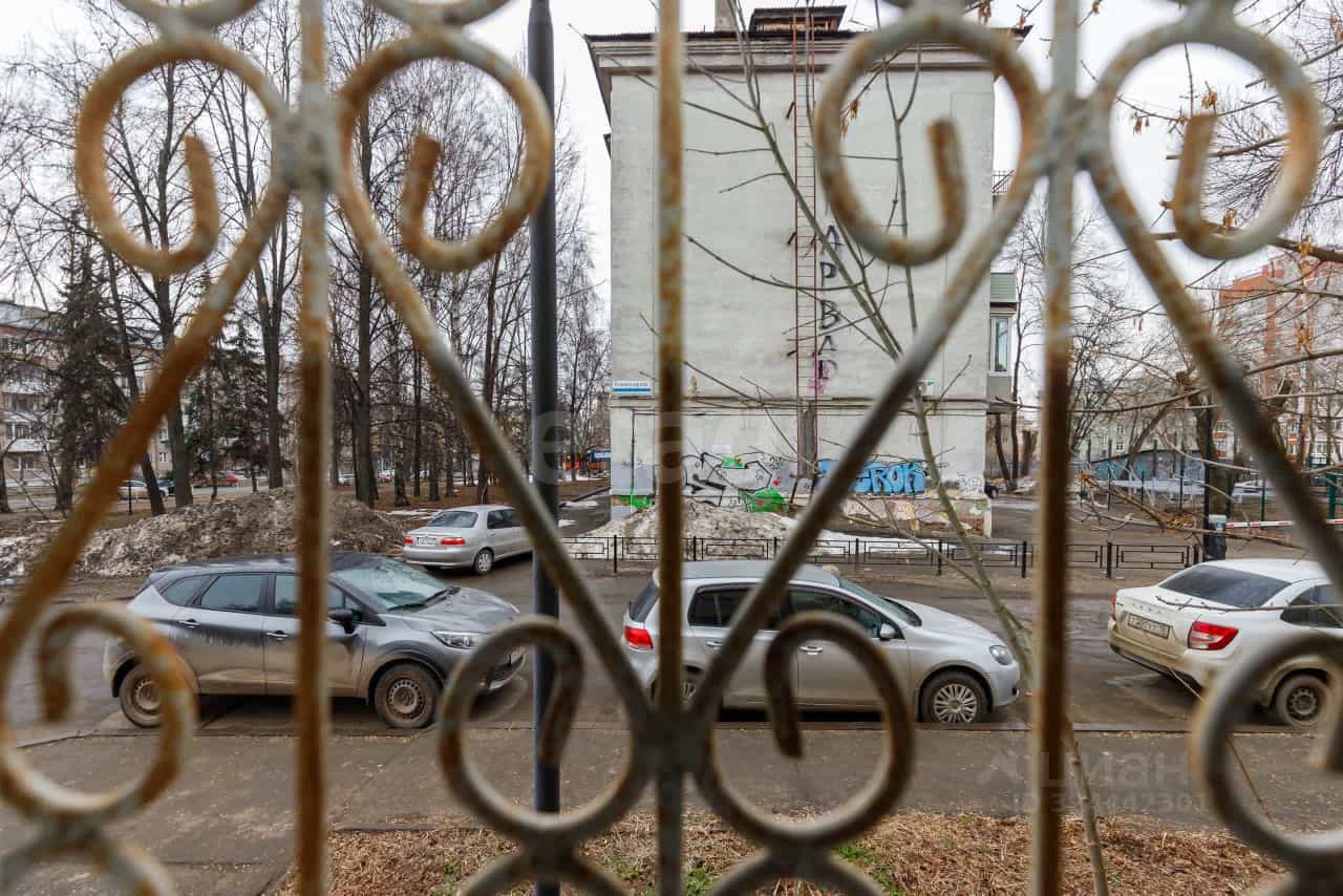 Россия, Удмуртская Республика, Ижевск, улица Коммунаров, 249, фото 5