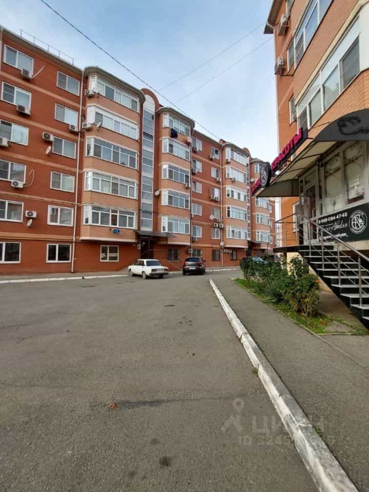 Россия, Республика Адыгея (Адыгея), Тахтамукайский район, посёлок городского типа Яблоновский, Космическая улица, 88к4