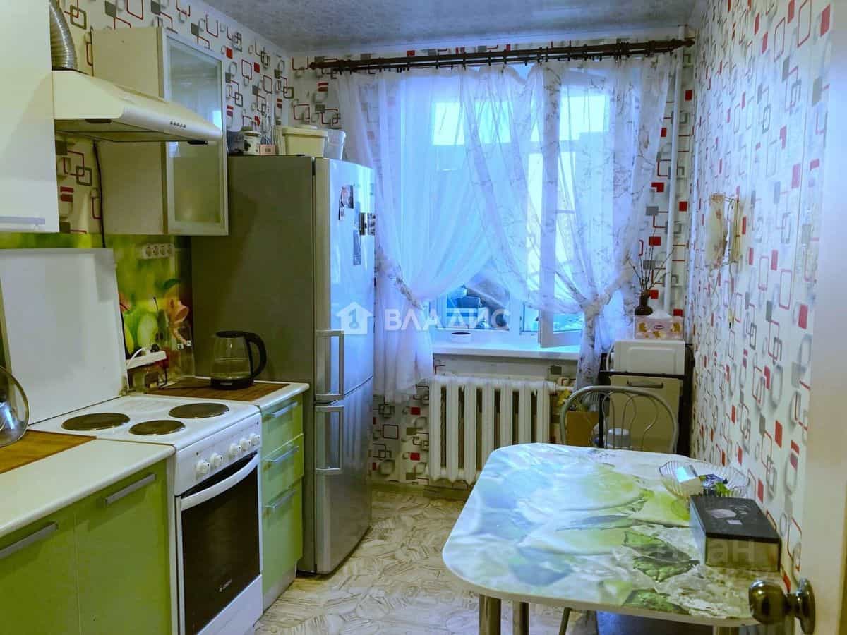 Россия, Республика Карелия, Сегежский муниципальный округ, посёлок городского типа Надвоицы, улица Строителей, 9, фото 5