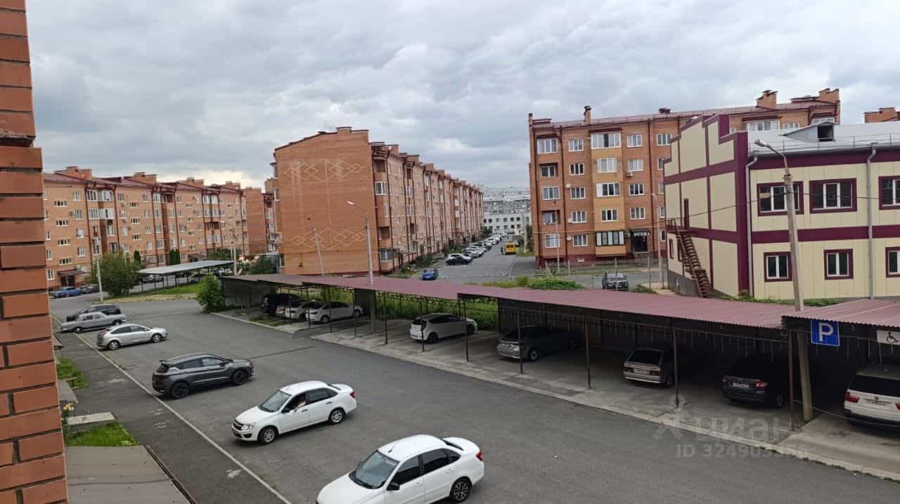 Россия, Республика Северная Осетия — Алания, Владикавказ, улица Цоколаева, 40