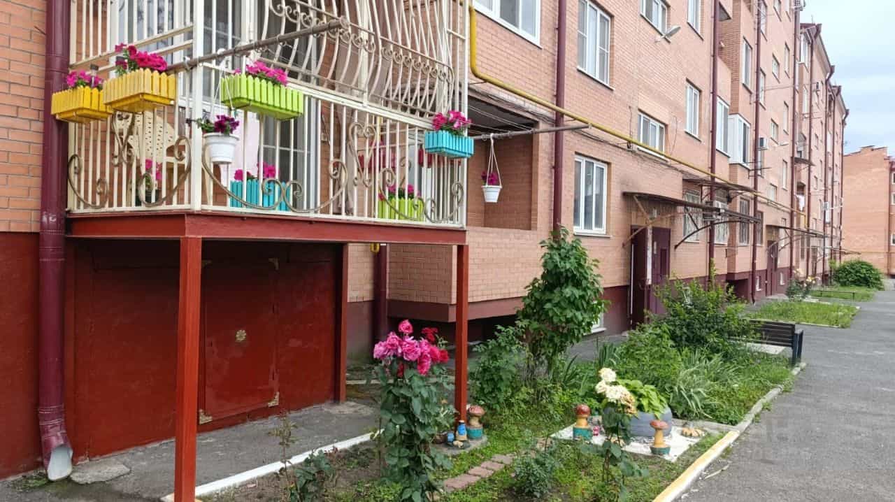 Россия, Республика Северная Осетия — Алания, Владикавказ, улица Цоколаева, 40, фото 3