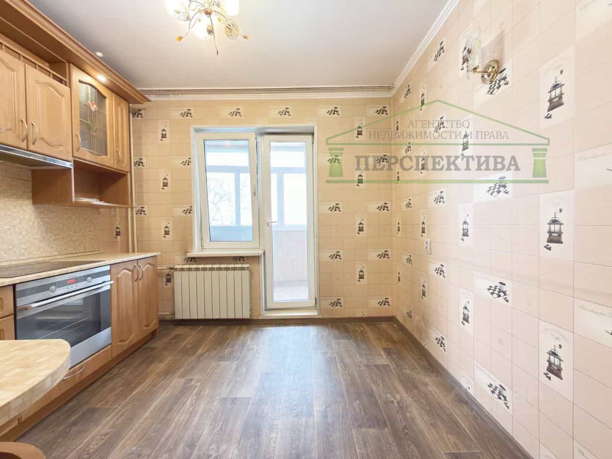 Россия, Приморский край, Артём, улица Ворошилова, 38, фото 4